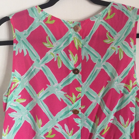 Lilly Pulitzer silk sleeveless shell top. 😊 M - Picture 4 of 4